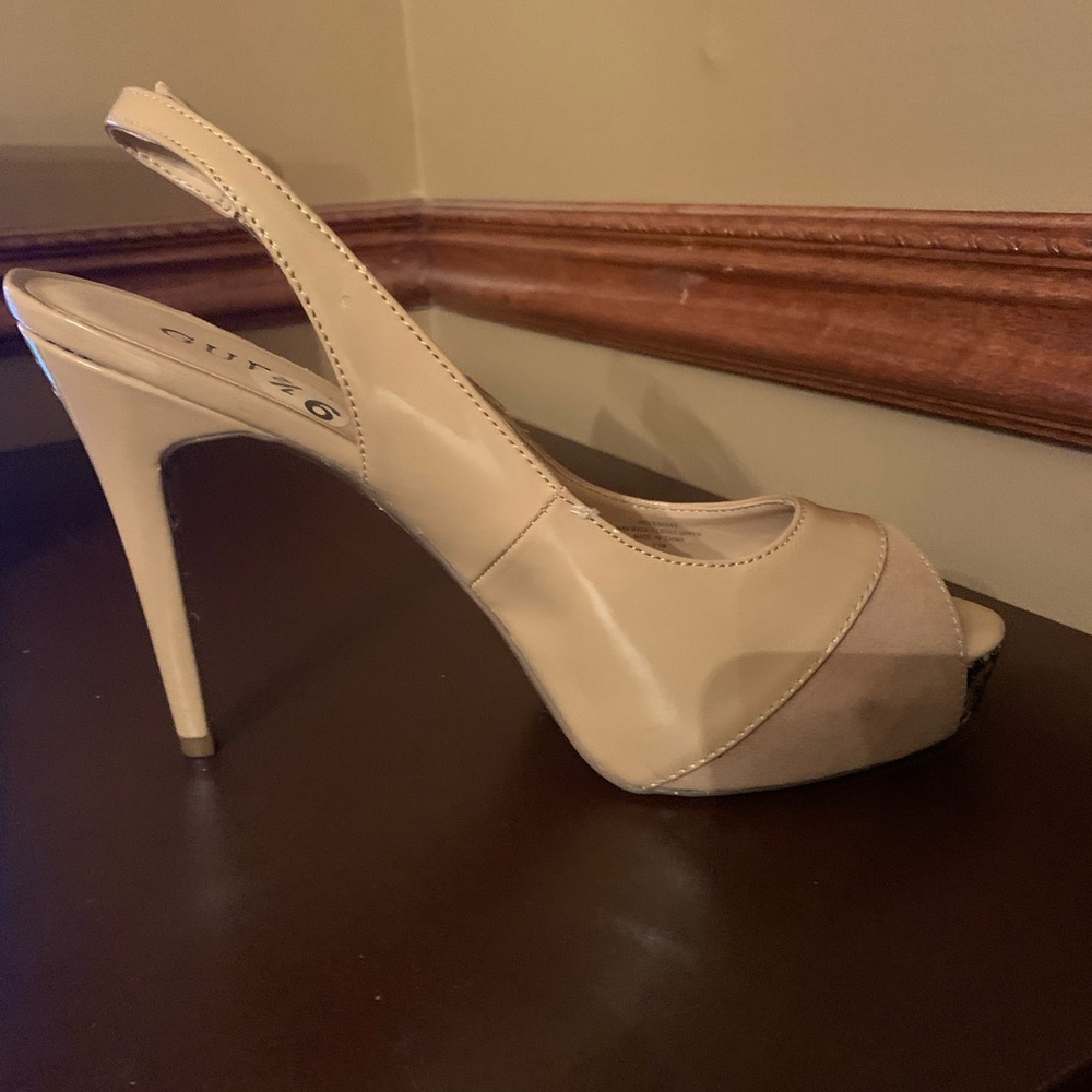 Designer Shoes - Picture 3 of 8